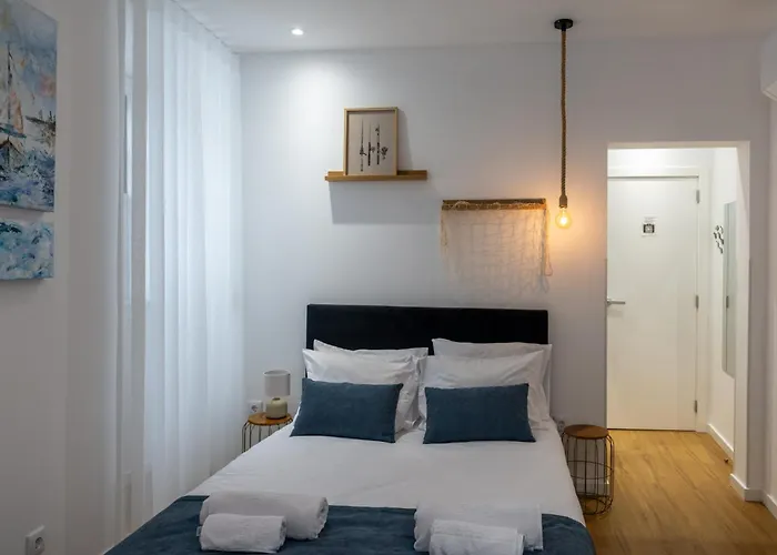 ゲストハウス Entre Linhas 3*